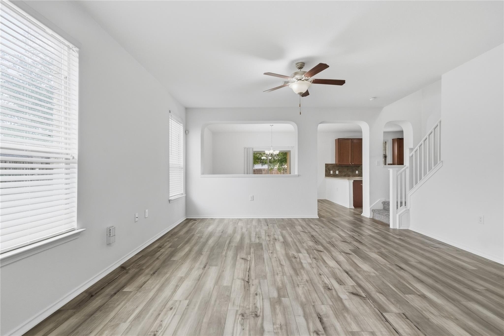 11200 Drumellan St - Photo 7