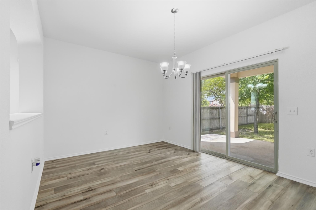 11200 Drumellan St - Photo 15