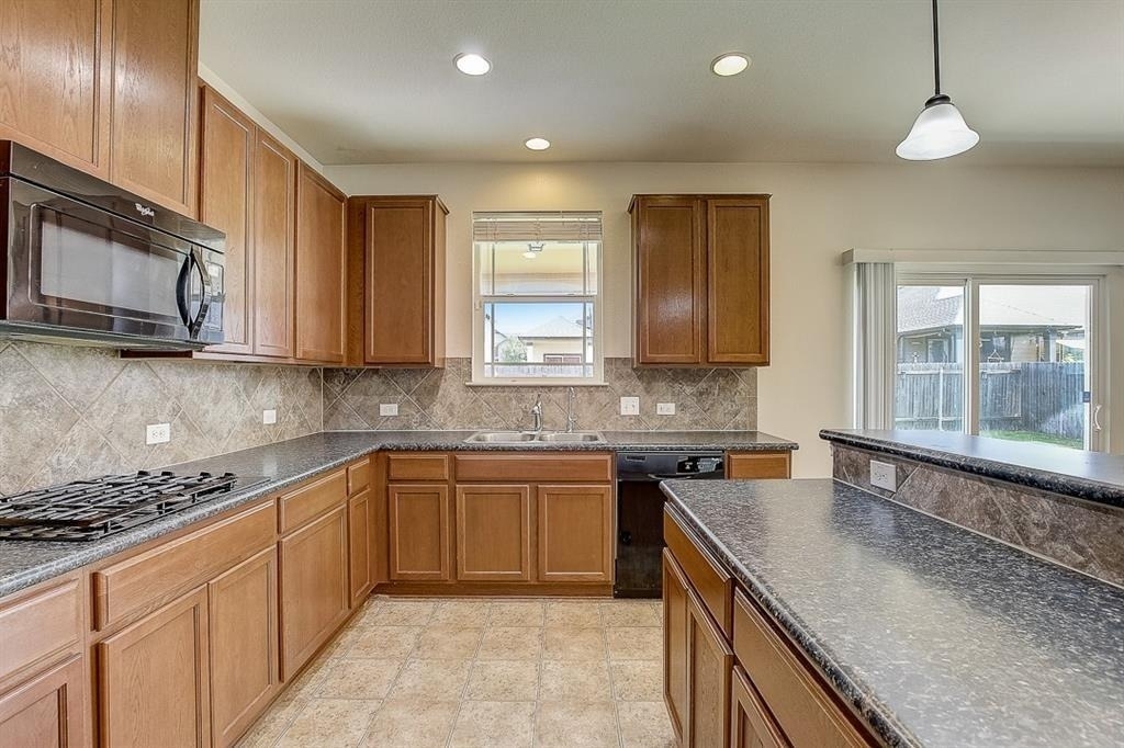 5912 Sardinia Dr - Photo 7