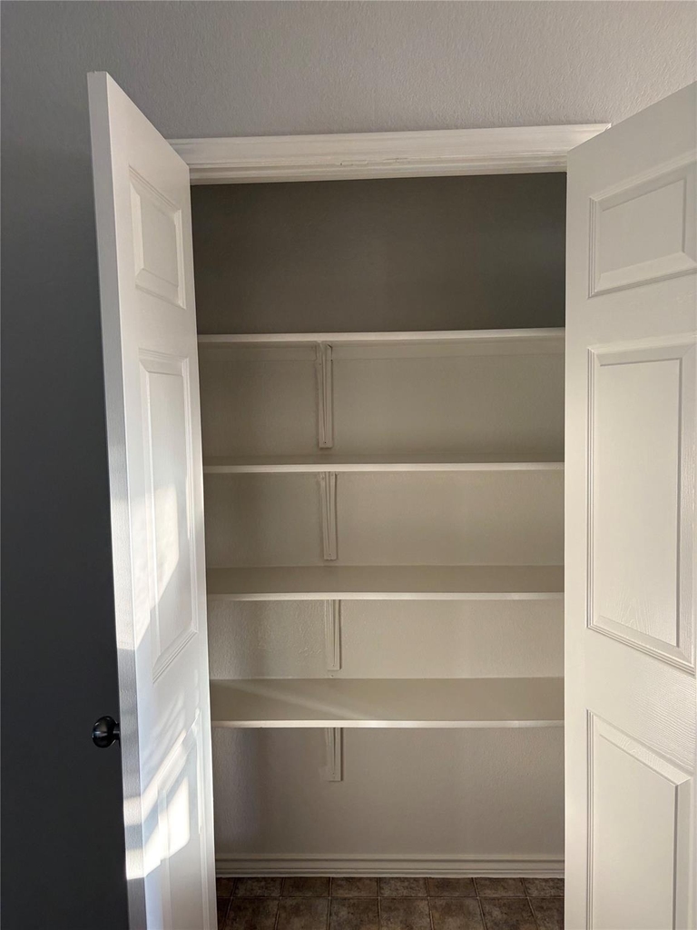 352 Martha Dr - Photo 6