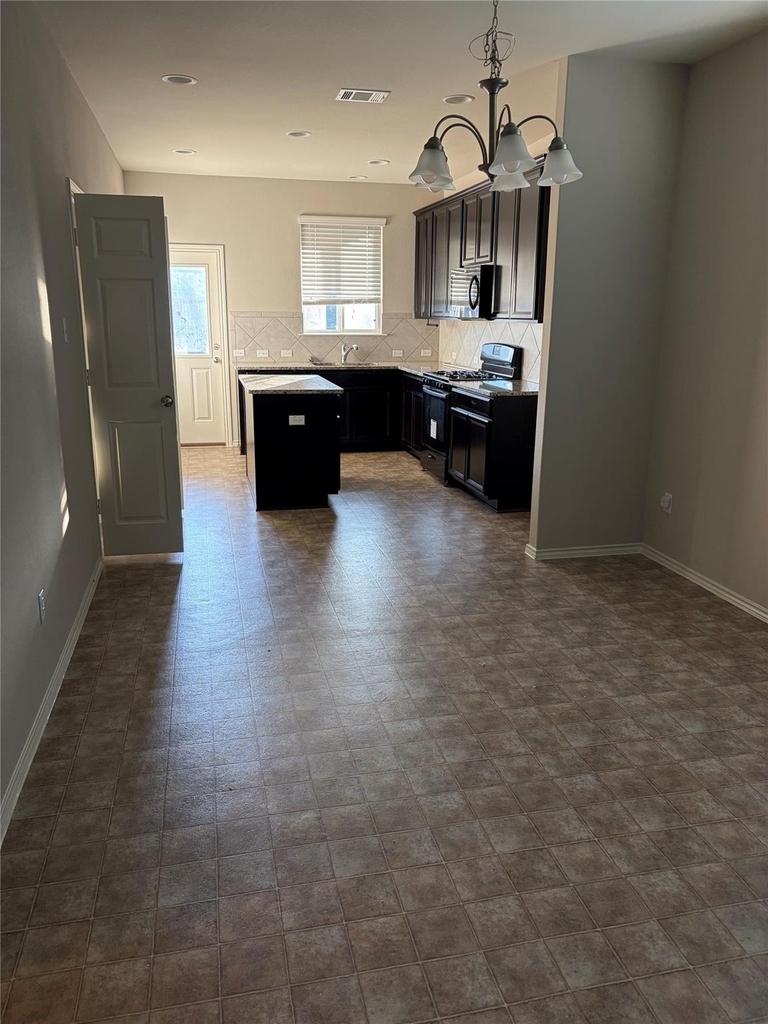 352 Martha Dr - Photo 4