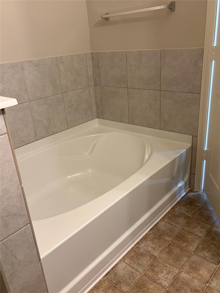 352 Martha Dr - Photo 13