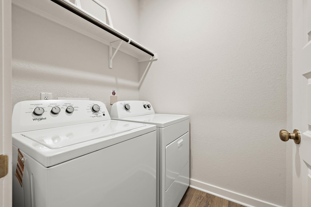 2415 Ekvall Dr - Photo 21