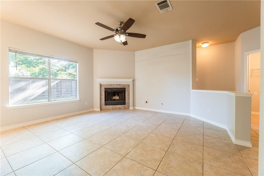 1506 Mayapple St - Photo 3