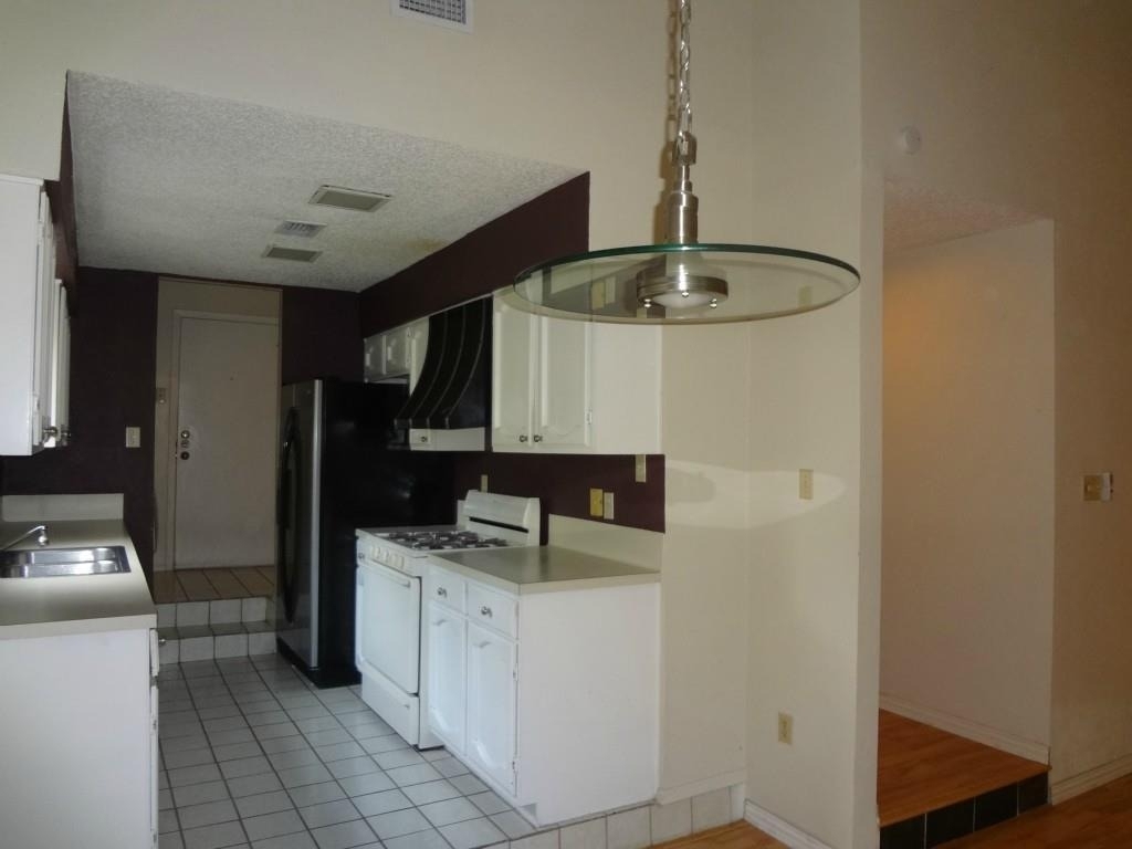 9100 Wildridge Dr - Photo 4