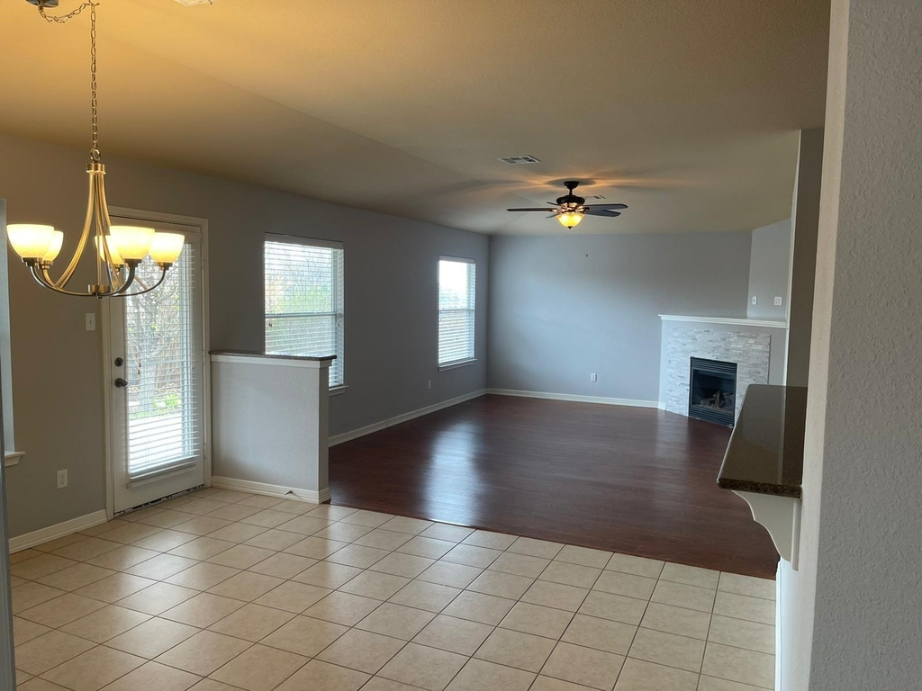 2516 Pearson Way - Photo 17