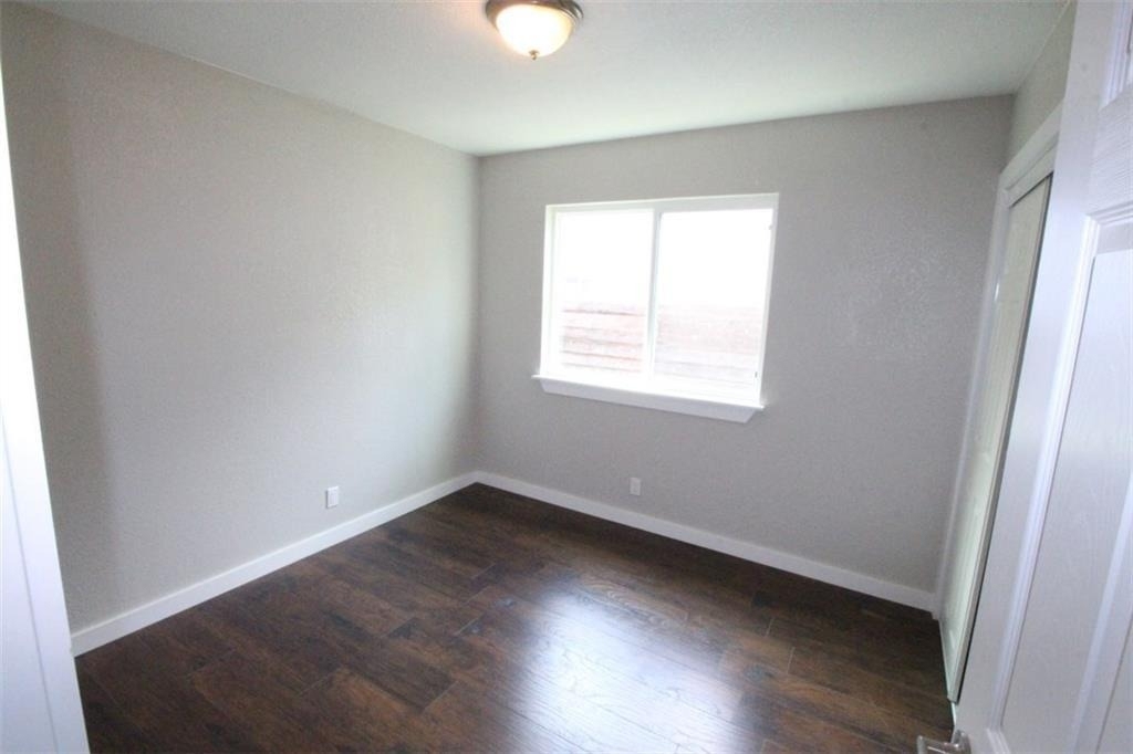10702 Lanshire Dr - Photo 14