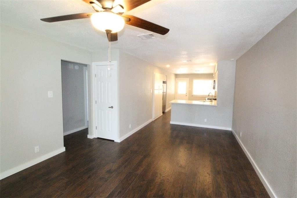 10702 Lanshire Dr - Photo 3