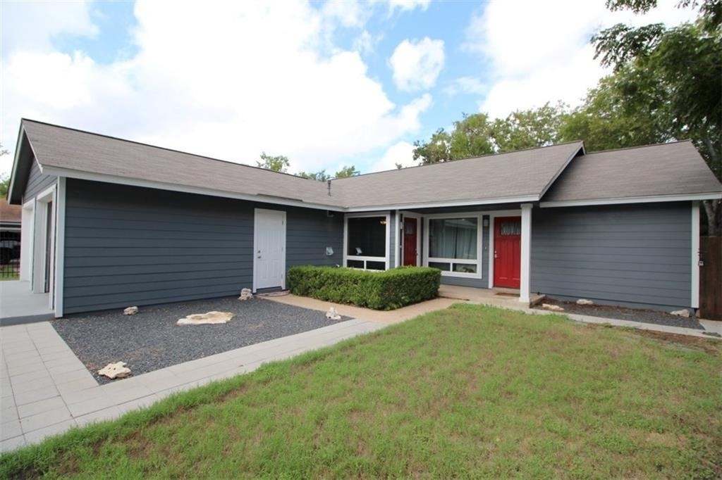 10702 Lanshire Dr - Photo 0