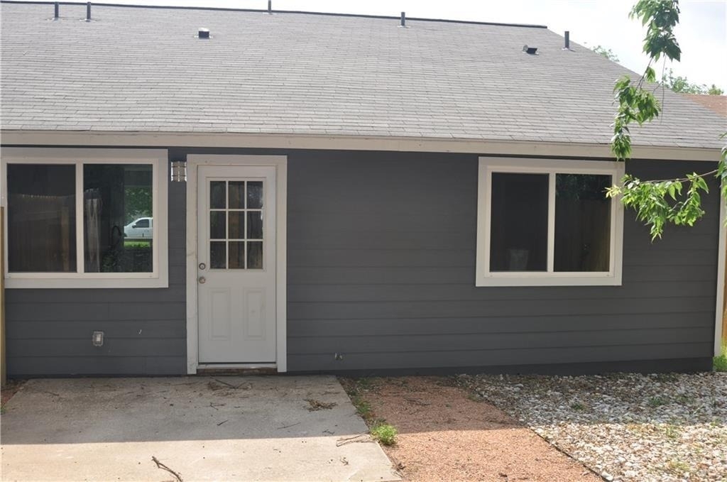 10702 Lanshire Dr - Photo 17