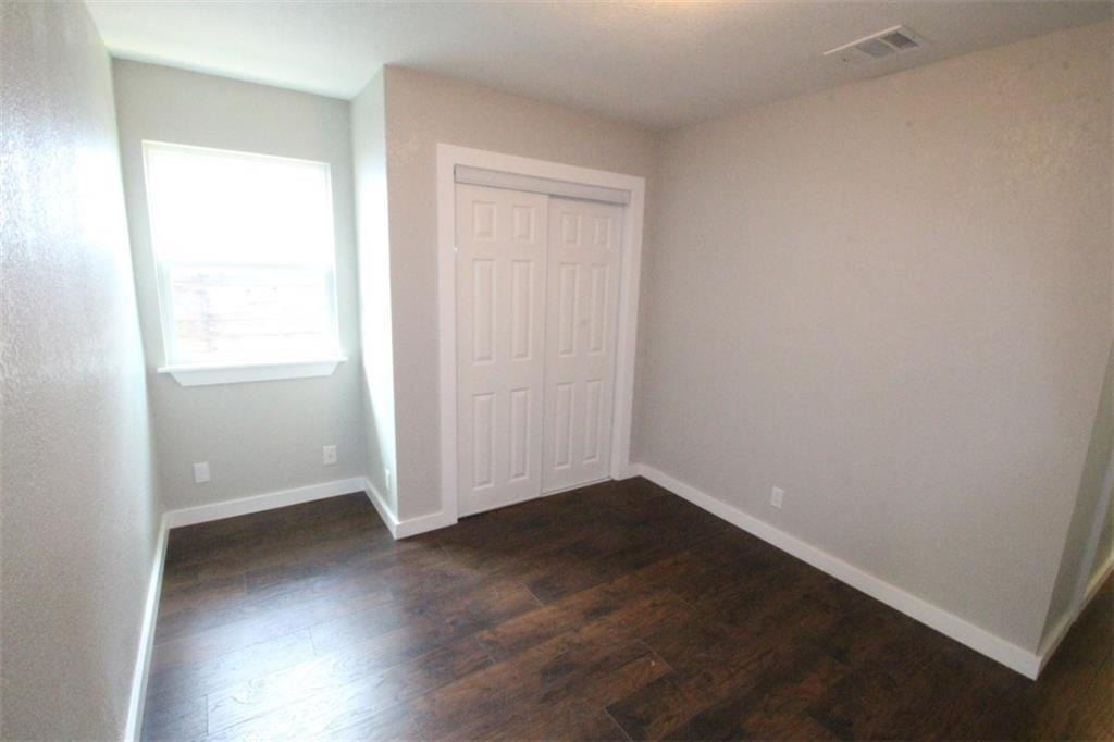 10702 Lanshire Dr - Photo 15