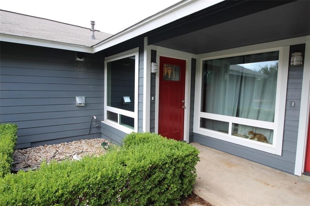 10702 Lanshire Dr - Photo 2