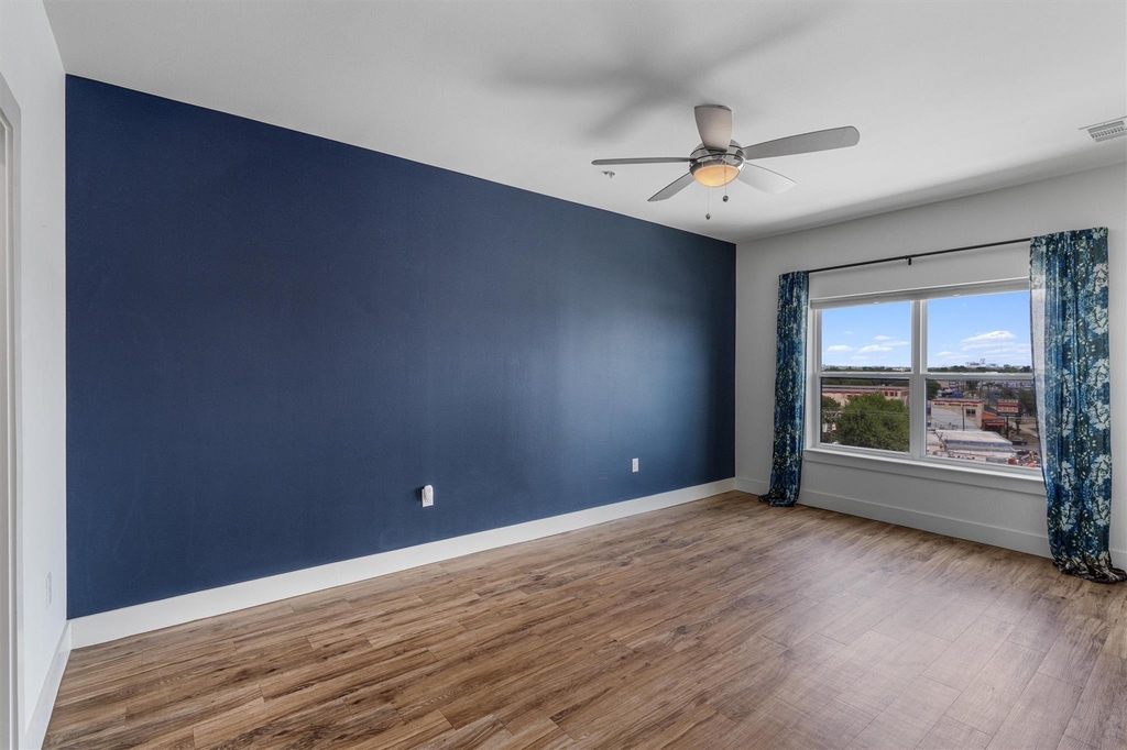 6444 Burnet Rd - Photo 14