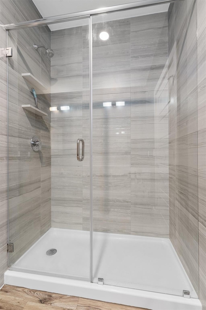 6444 Burnet Rd - Photo 18