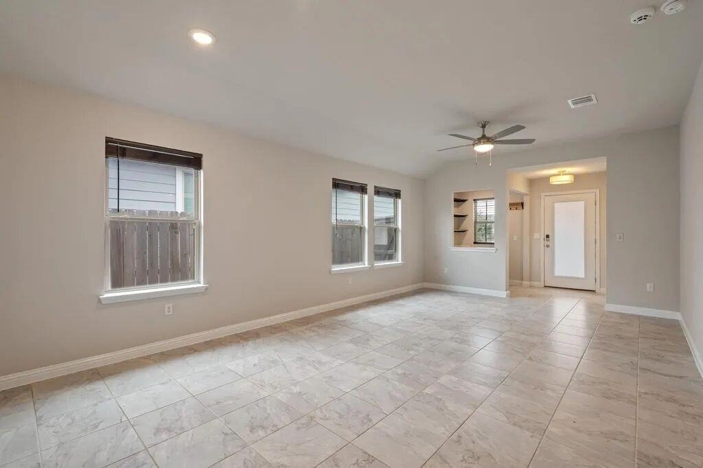 8214 Cottage Rose Dr - Photo 19