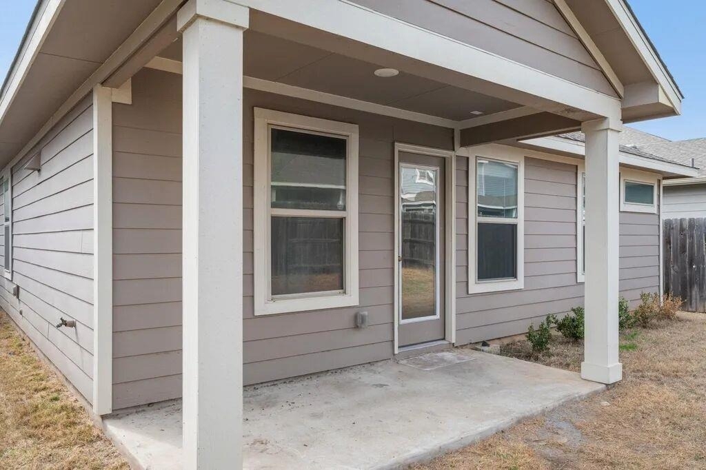 8214 Cottage Rose Dr - Photo 22