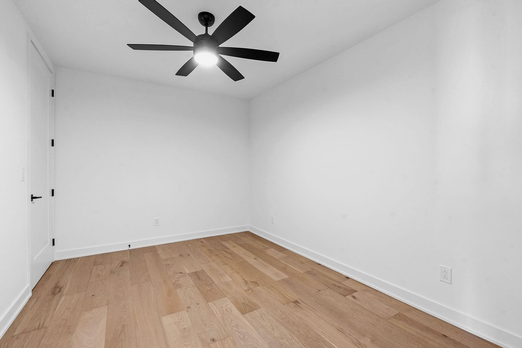 84 N East Ave - Photo 18