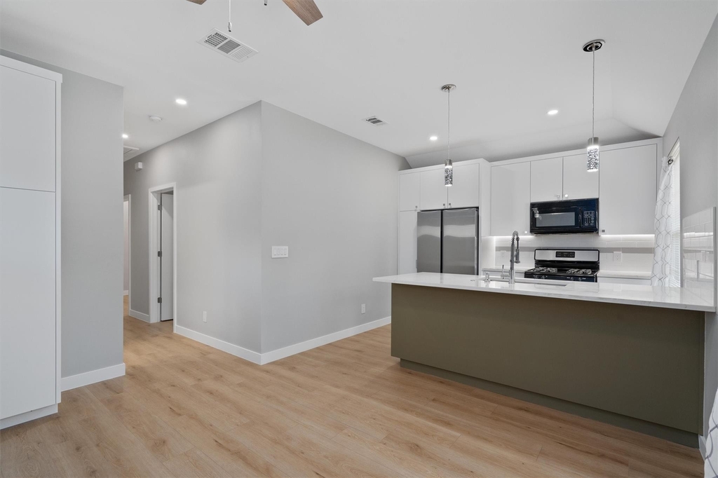 10004 1/2 Gail Rd - Photo 5