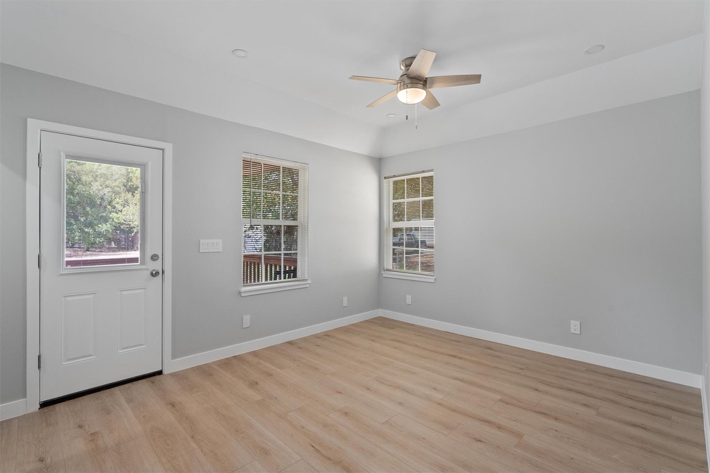 10004 1/2 Gail Rd - Photo 9