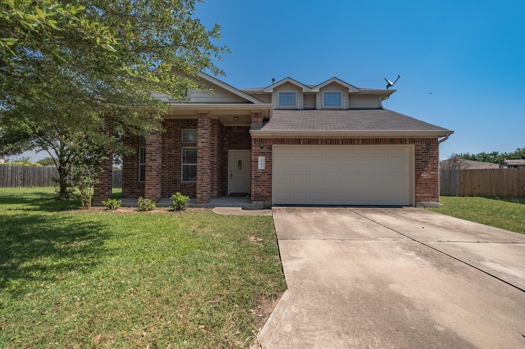 2202 Piedmont Ct - Photo 0