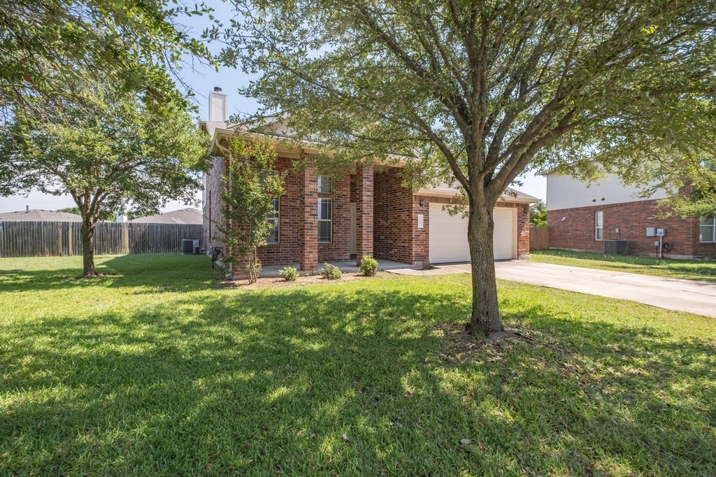2202 Piedmont Ct - Photo 1