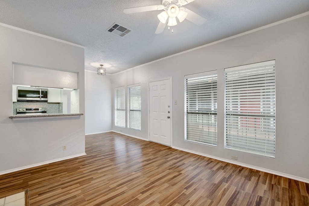 2804 Rio Grande St - Photo 6