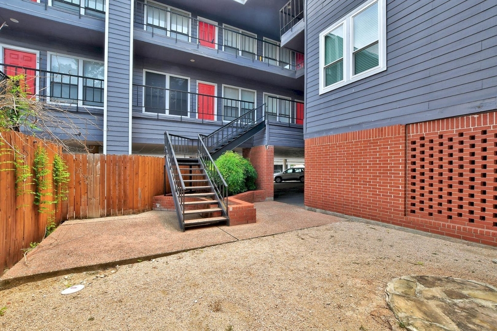 2804 Rio Grande St - Photo 21