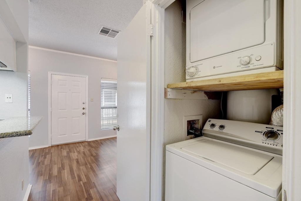 2804 Rio Grande St - Photo 18