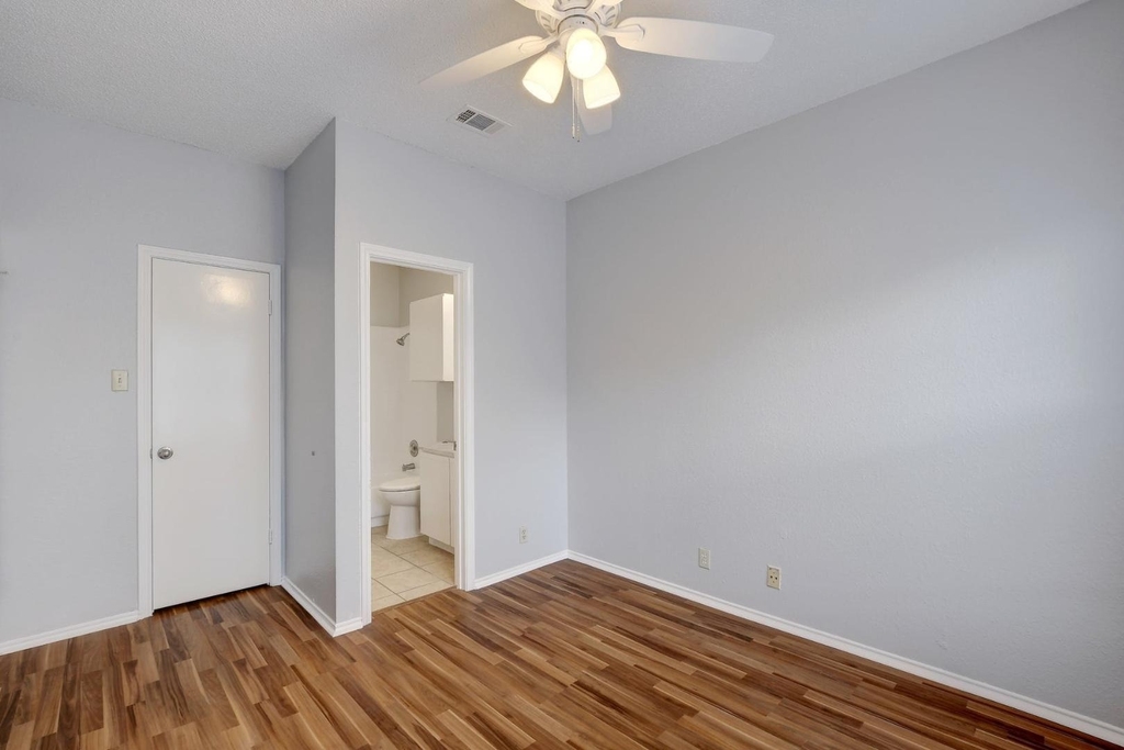 2804 Rio Grande St - Photo 12