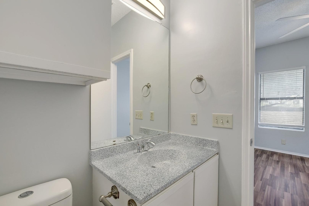 2804 Rio Grande St - Photo 17