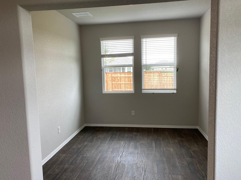 145 Free Stone Dr - Photo 17