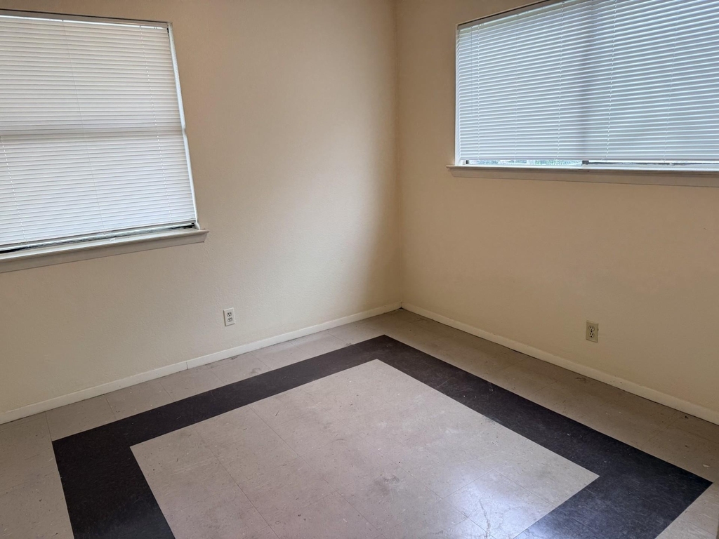 817 Lloyd Ln - Photo 7