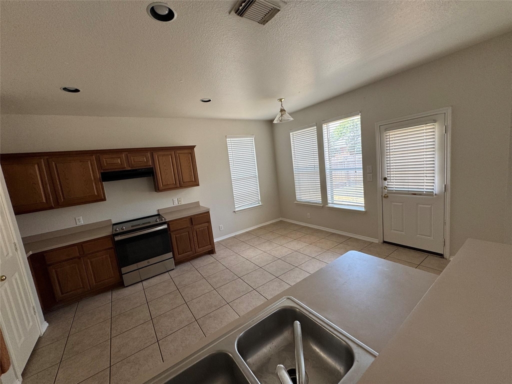 214 Winter St - Photo 7