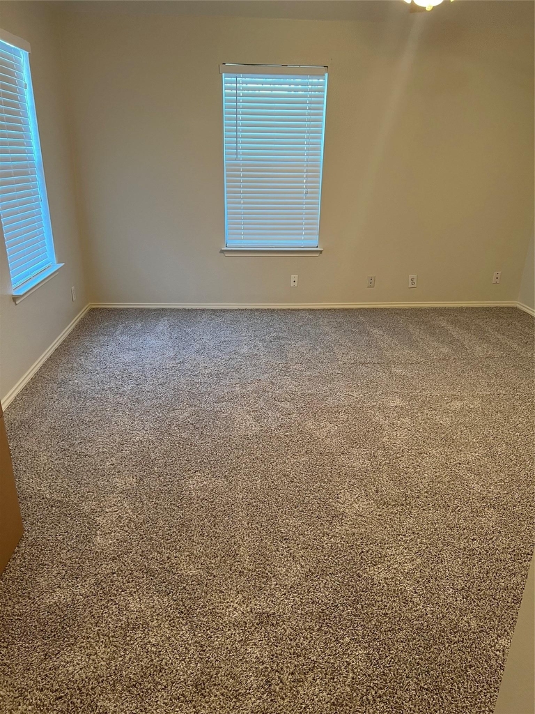 214 Winter St - Photo 3