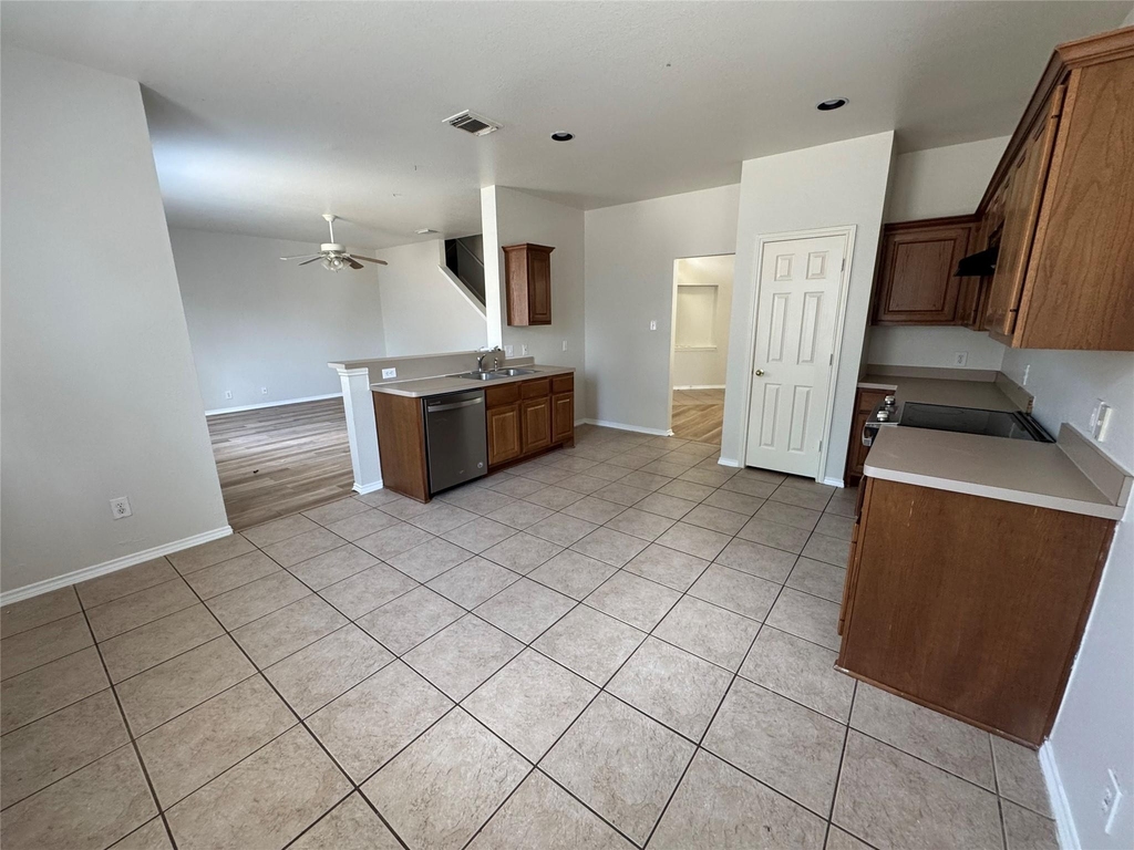 214 Winter St - Photo 8