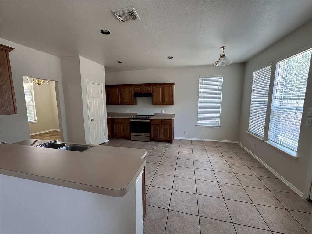 214 Winter St - Photo 6