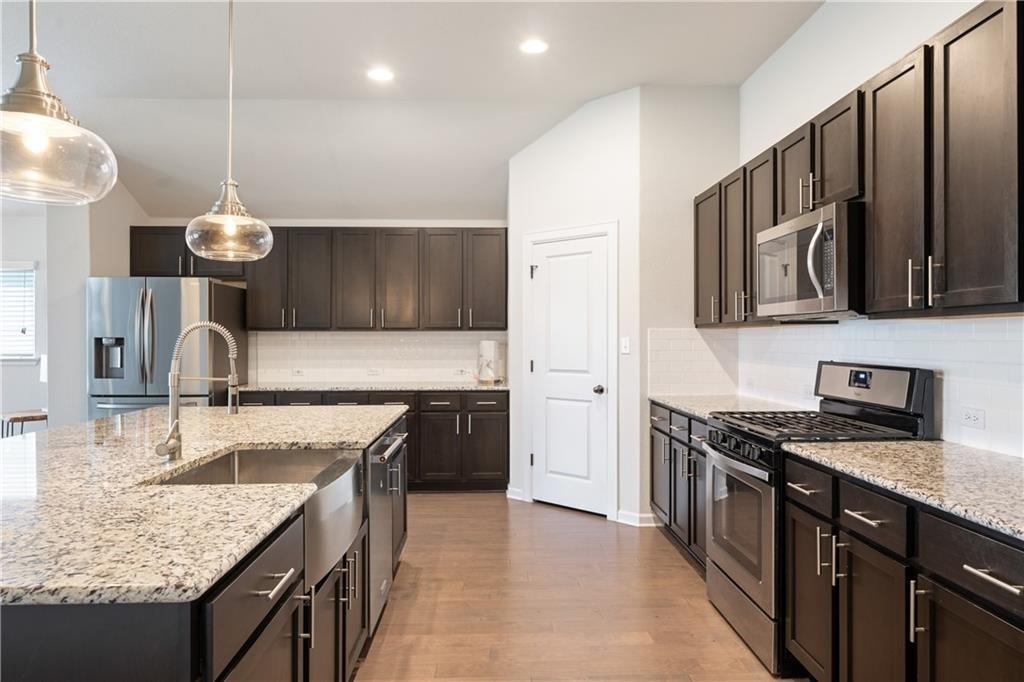 242 Krupp Ave - Photo 18