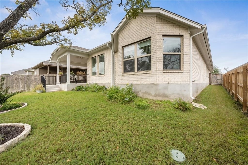 242 Krupp Ave - Photo 3