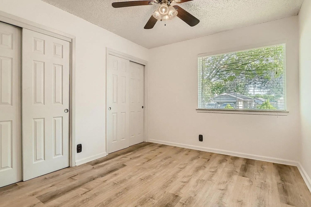 1306 Wayne Dr - Photo 5