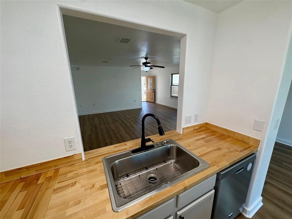 8003 Bannock Ln - Photo 17