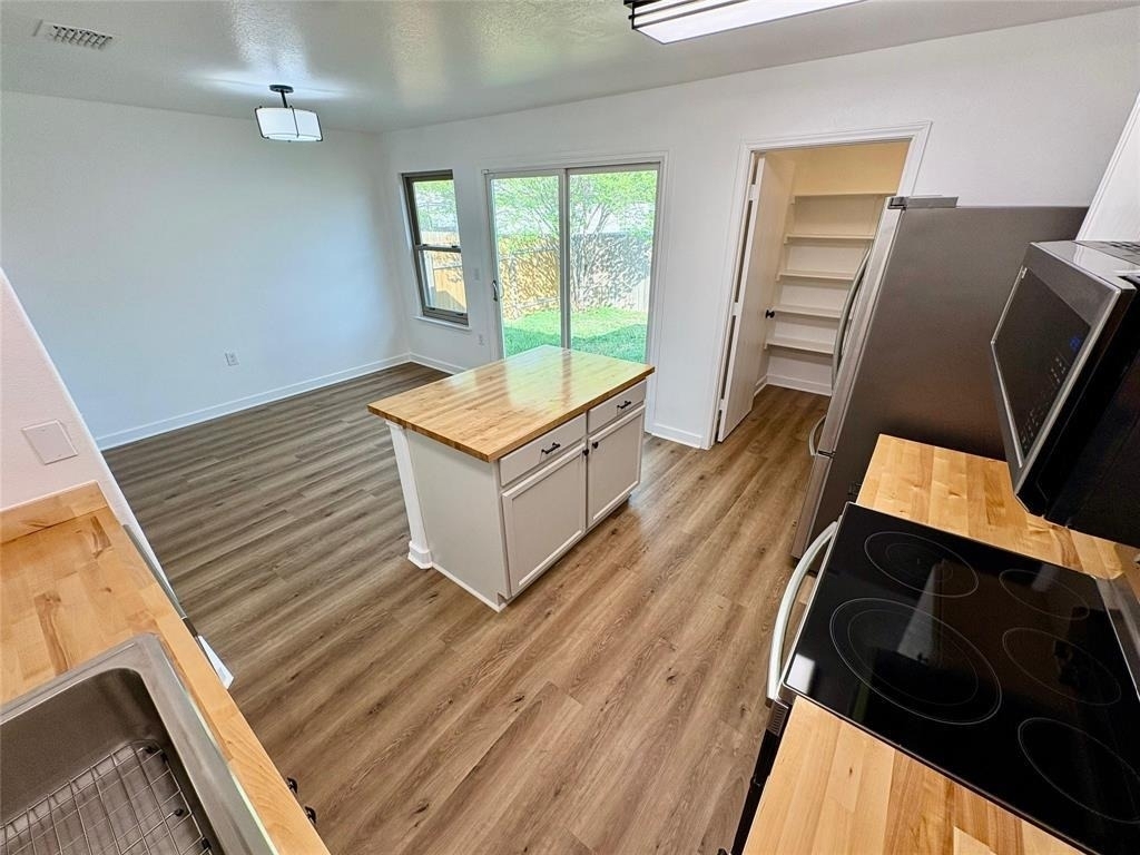 8003 Bannock Ln - Photo 9