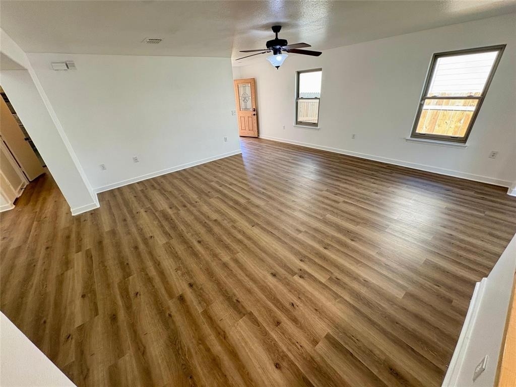 8003 Bannock Ln - Photo 7