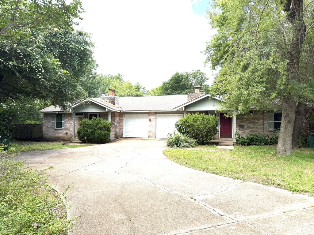 401 W 55 1/2 St - Photo 0