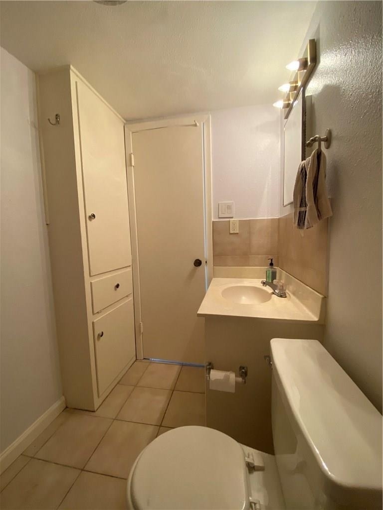 2408 Longview St - Photo 8