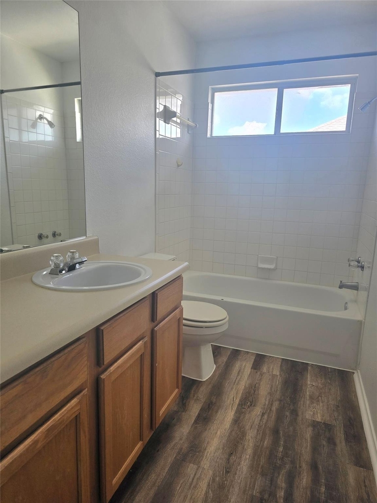 2837 Southampton Way - Photo 9