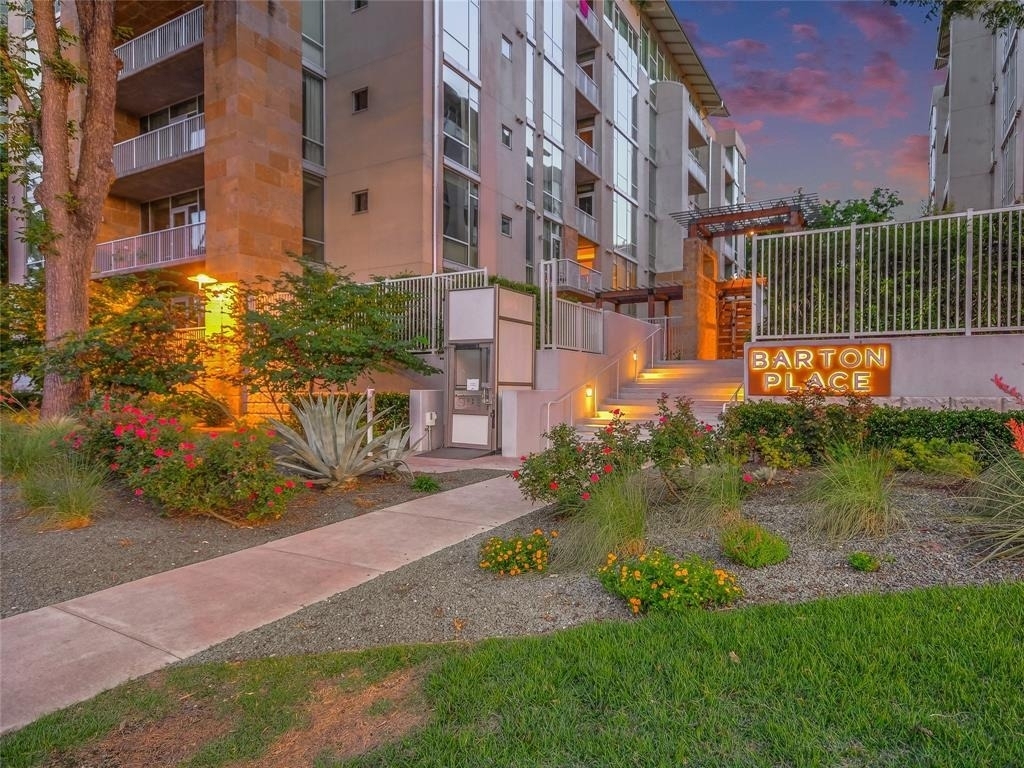 1600 Barton Springs Rd - Photo 27