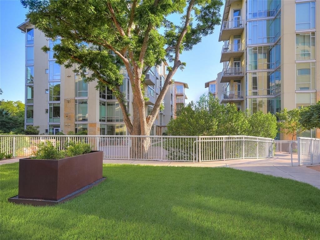 1600 Barton Springs Rd - Photo 22