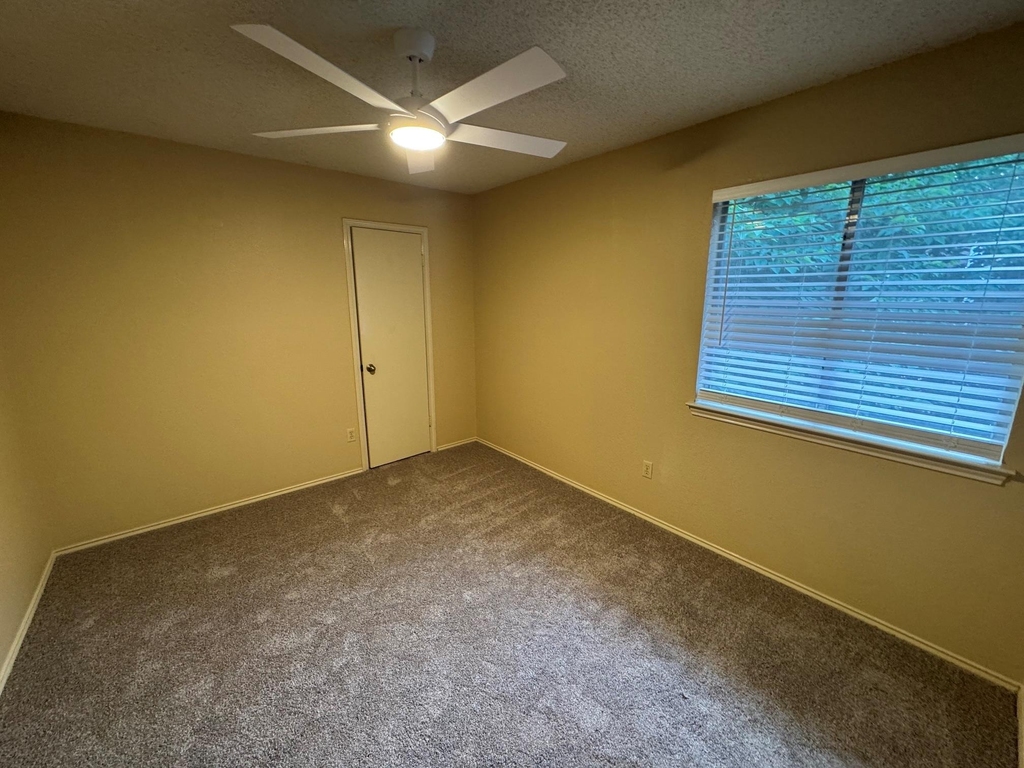 4236 Iriona Bnd - Photo 13