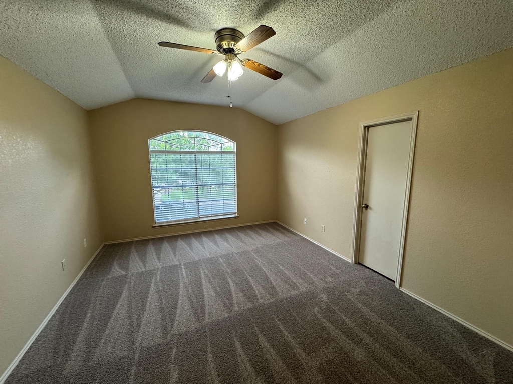 4236 Iriona Bnd - Photo 9