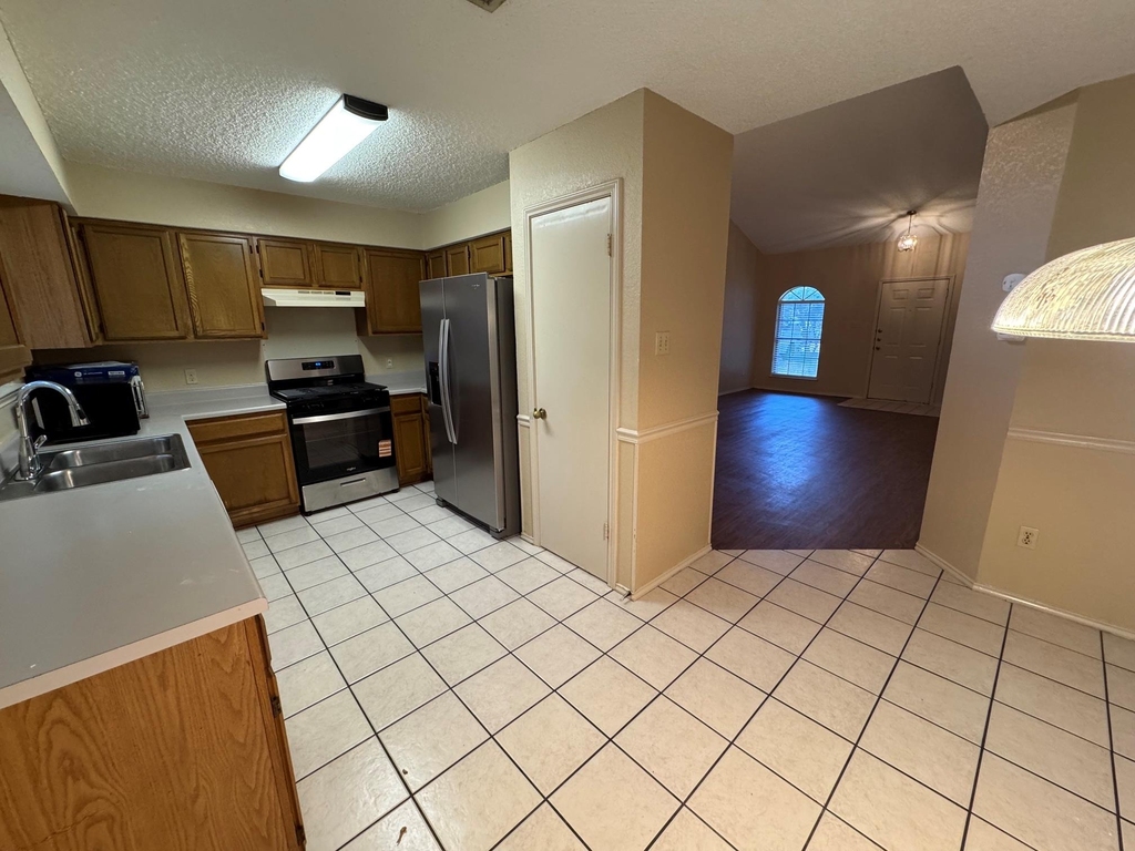 4236 Iriona Bnd - Photo 5
